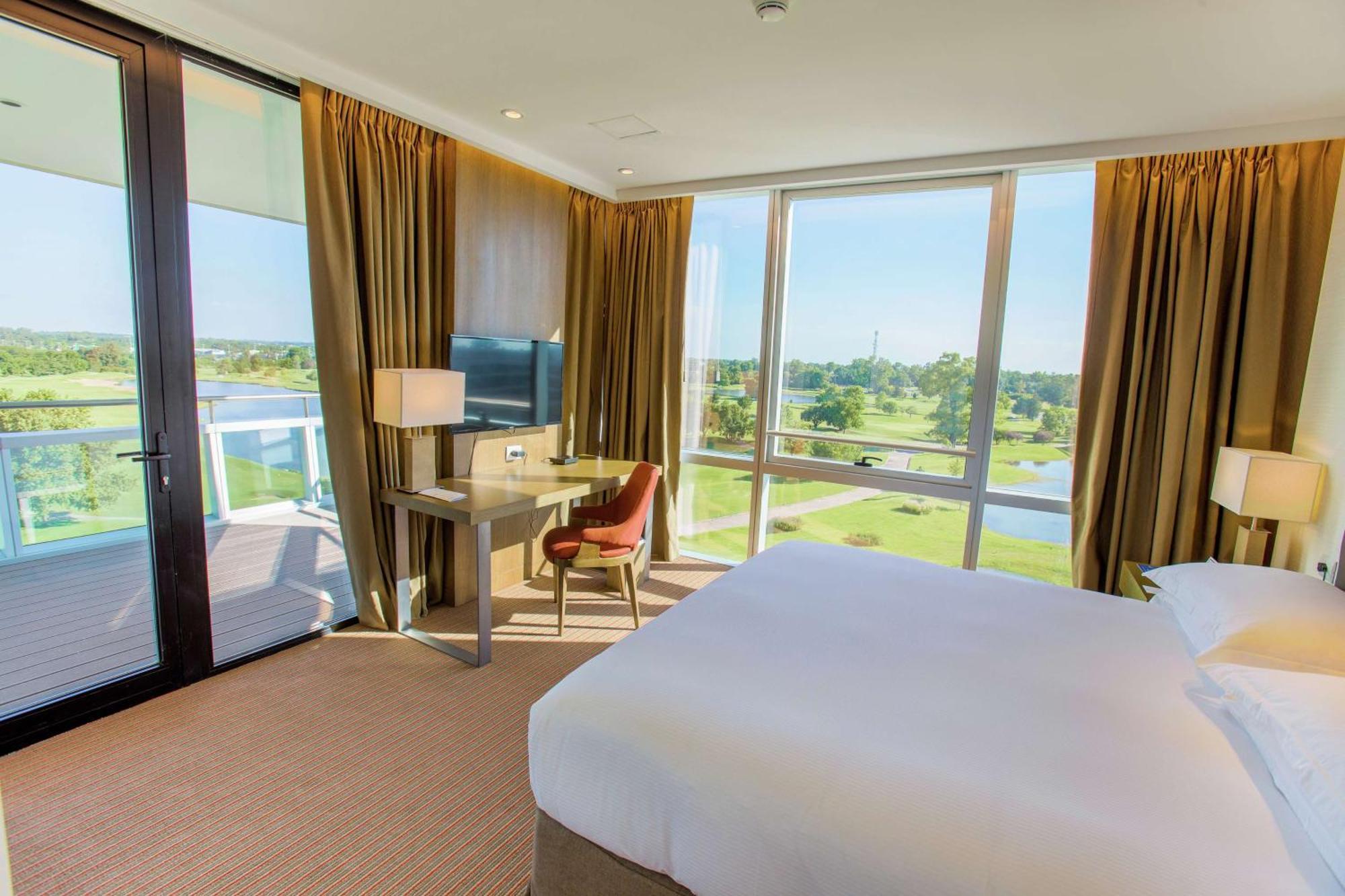 Отель Hilton Pilar Экстерьер фото