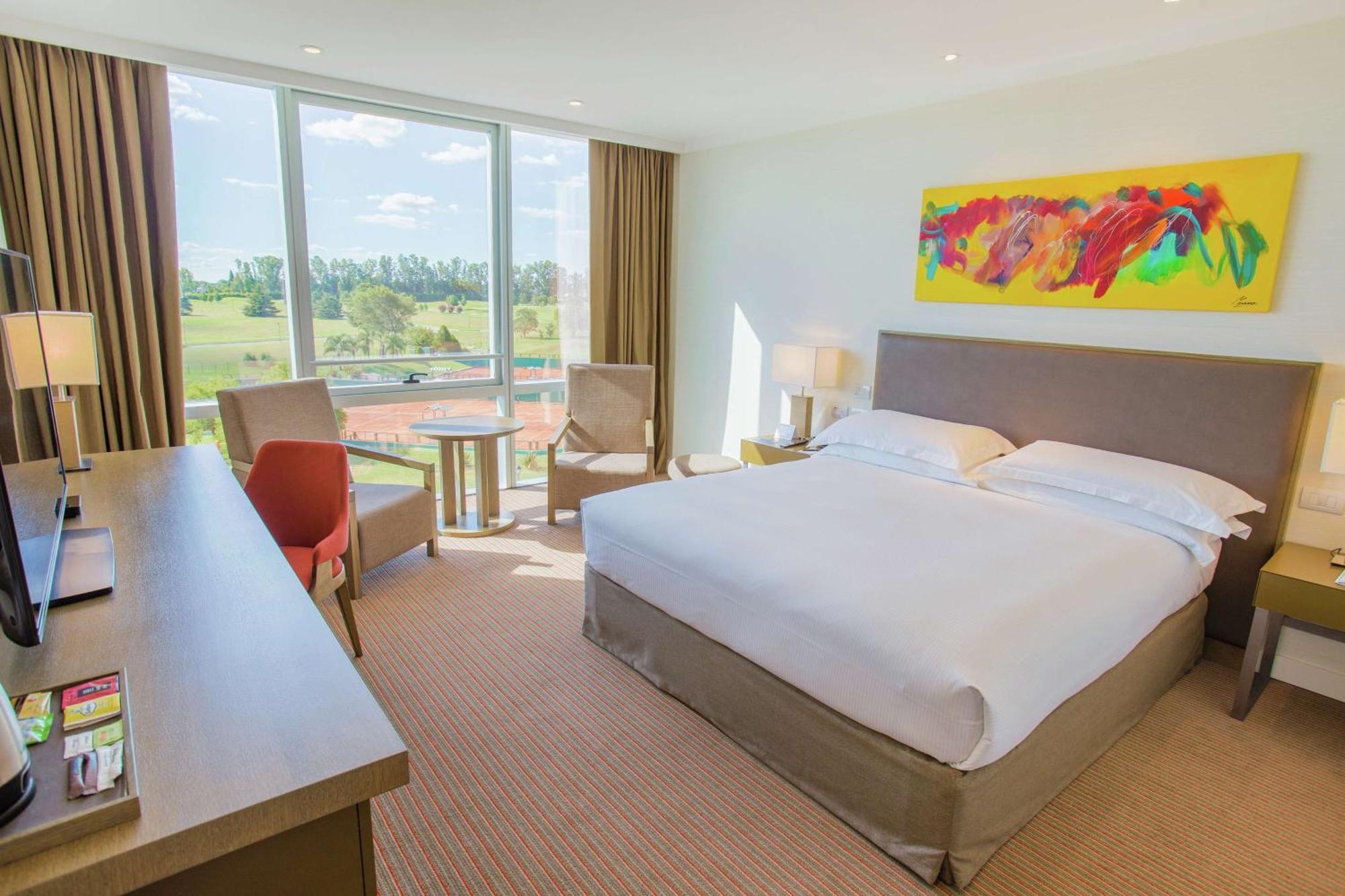 Отель Hilton Pilar Экстерьер фото